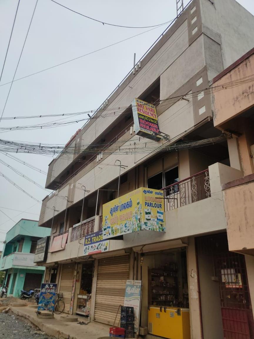 Sri Vari Residency Vandrarhem Vellore Exteriör bild